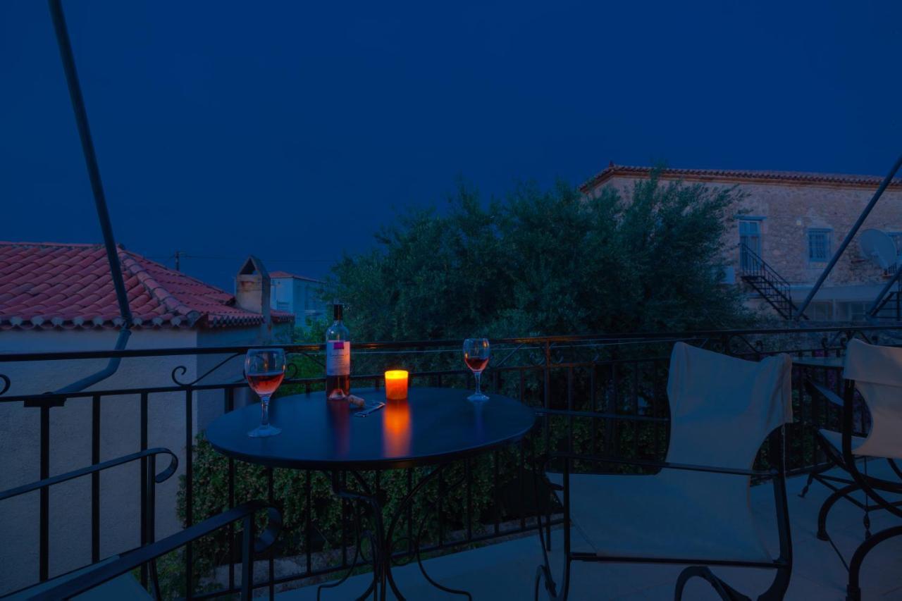 Arolithos Hotel Spetses Town Ngoại thất bức ảnh